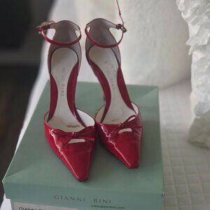Gianni Bini Fire Engine Red shoes